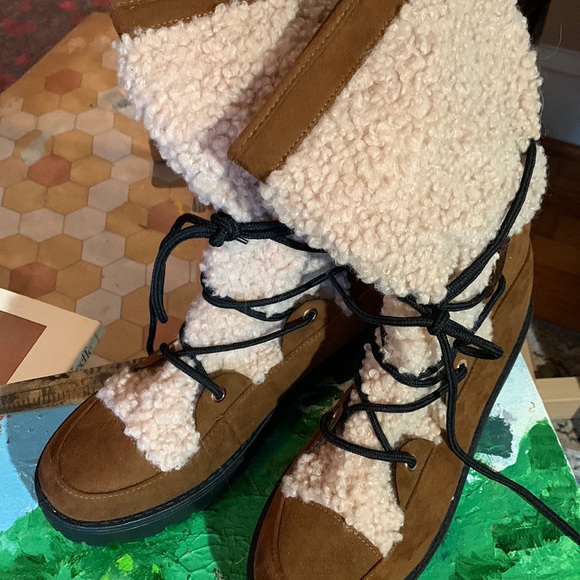 BAMBOO | Shoes | Cuddle Boots | Poshmark